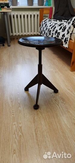Стул для пианино винтовой