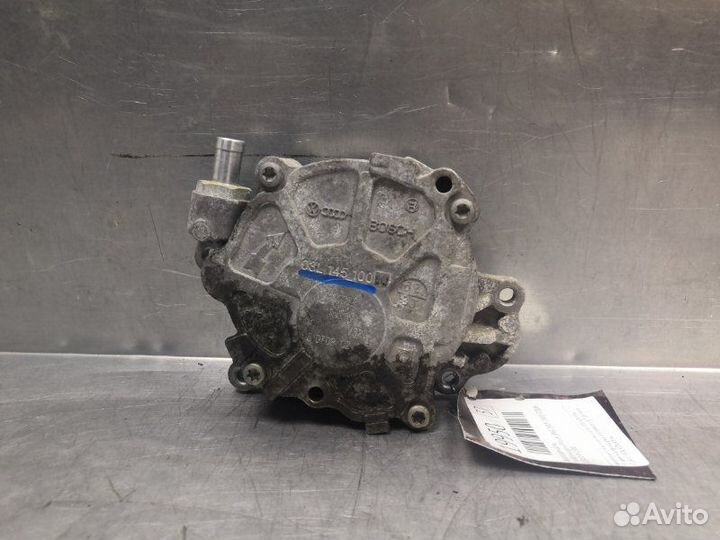 Насос вакуумный Volkswagen Passat B6 2005-2010