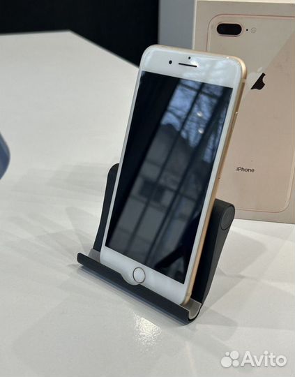 iPhone 8 Plus, 64 ГБ