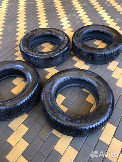 Laufenn X-Fit Van 235/65 R17