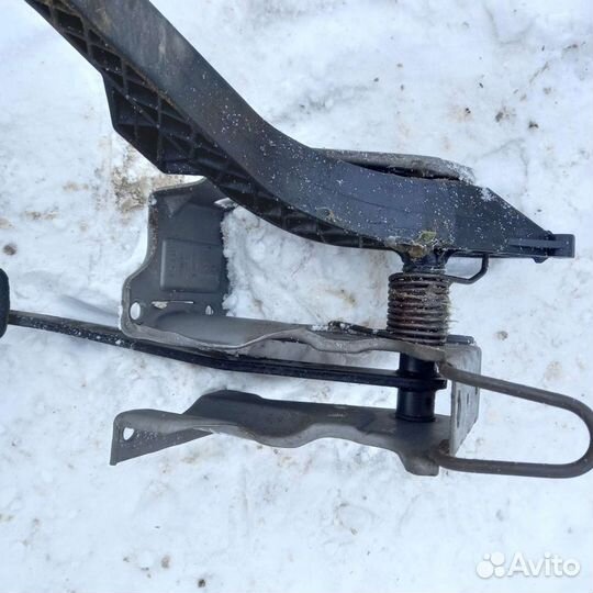 Педальный узел Renault Logan 1 2010 год