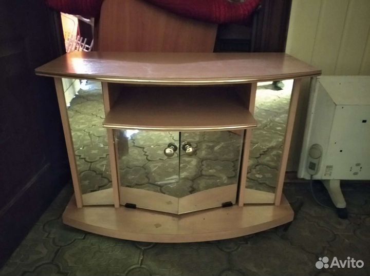Тумба под телевизор