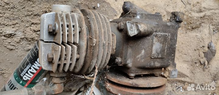 Компрессор тормозов грузовика ифа 50