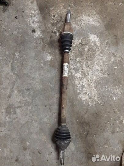 Привод (приводной вал) передний правый Citroen C3