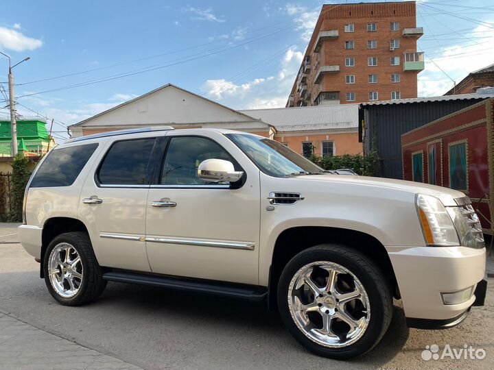 Cadillac Escalade 6.2 AT, 2011, 180 000 км
