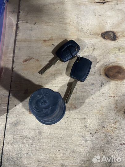 Замок, личинка капота ford transit