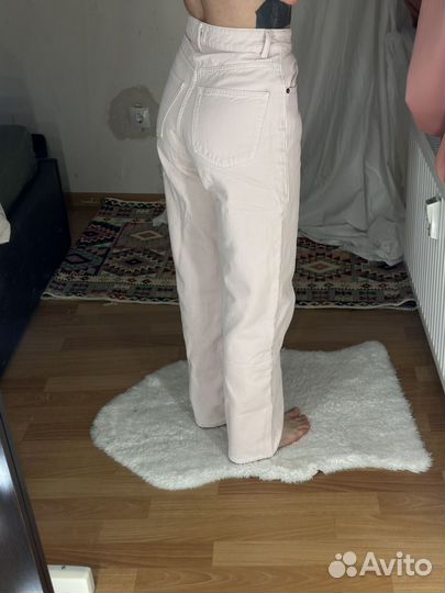 Розовые джинсы