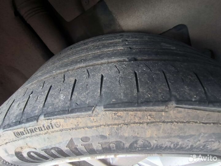 Continental ContiPremiumContact 5 225/55 R17 97W