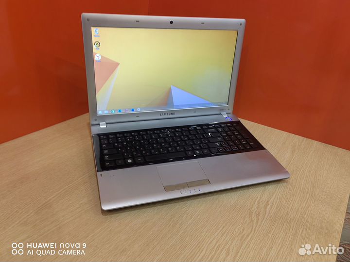 Хороший ноутбук Samsung RV520 i5/4Gb