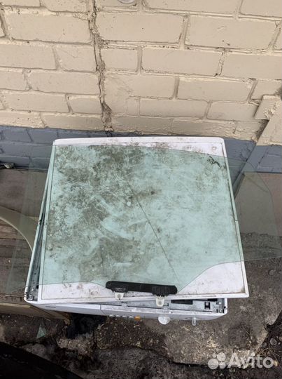 Стекло заднее правое Nissan almera g15