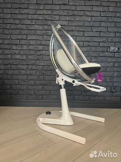 Стульчик для кормления mima moon