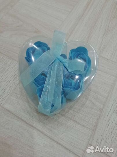 Мыльные розы и лилия