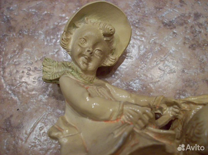 Фарфоровые и гипсовая статуэтки 60-е годы