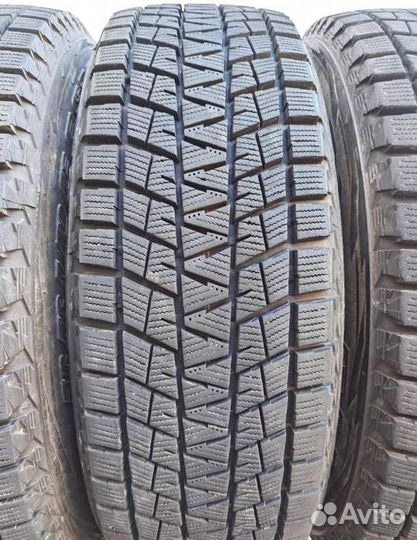 Bridgestone Blizzak DM-V1 215/65 R16 98Q