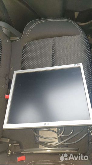 Монитор LG flatron L175OS