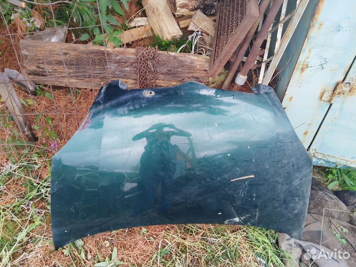 Капот toyota vitz