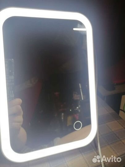 Зеркало с подсветкой настольное