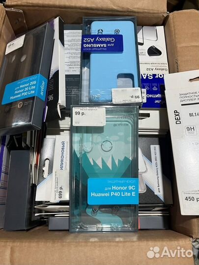 Чехлы и защитные стекла на телефоны оптом