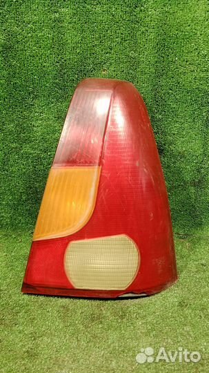 Задний правый фонарь Renault Logan