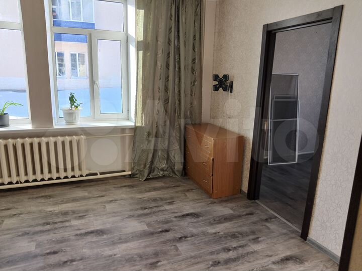 3-к. квартира, 63 м², 1/2 эт.