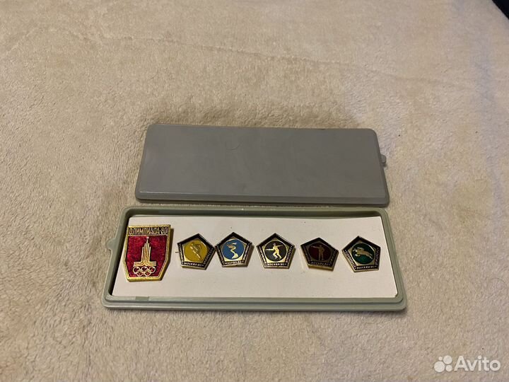 Значки олимпиада 1980 пятиборье