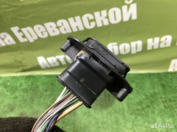 Разъём Renault Logan LS12 K7MF710 2014