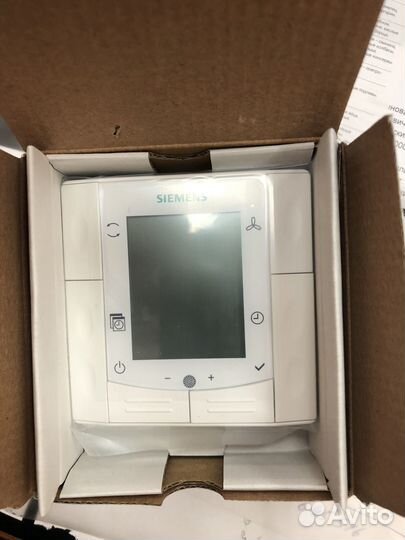 Термостат комнатный с расписанием Siemens RDF600T