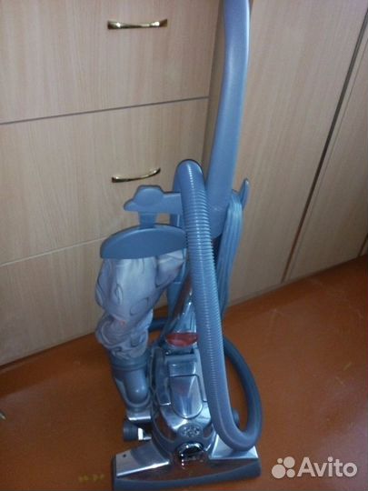 Пылисос кирби