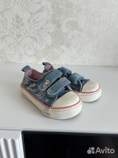 Детская обувь ботинки