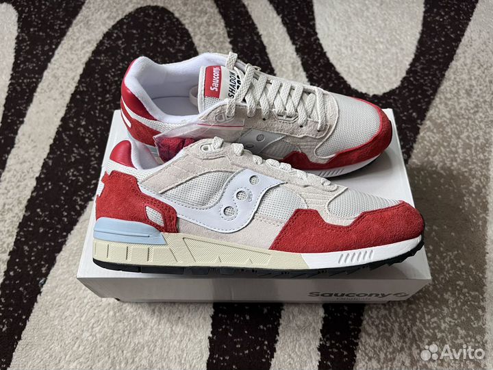 Кроссовки Saucony Shadow 5000 White/Red