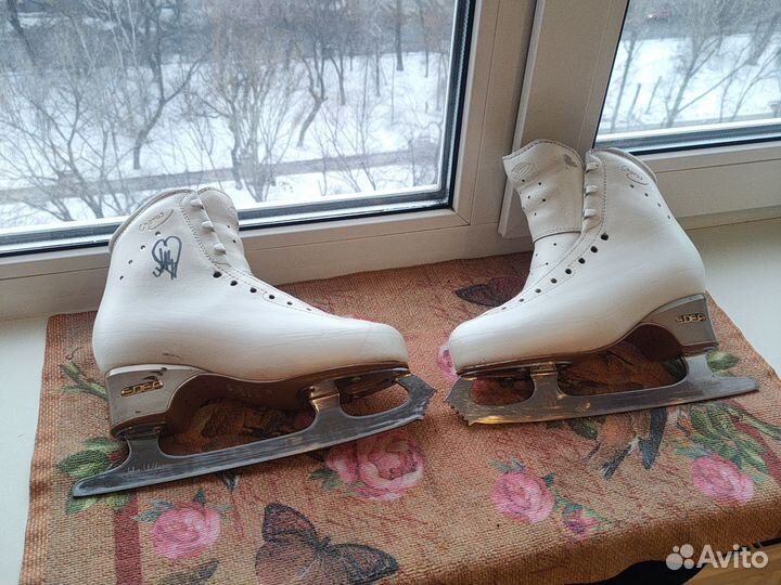 Коньки для фигурного катания профессиональные