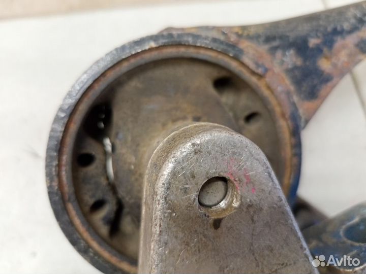 Опора двигателя Лексус RX 2