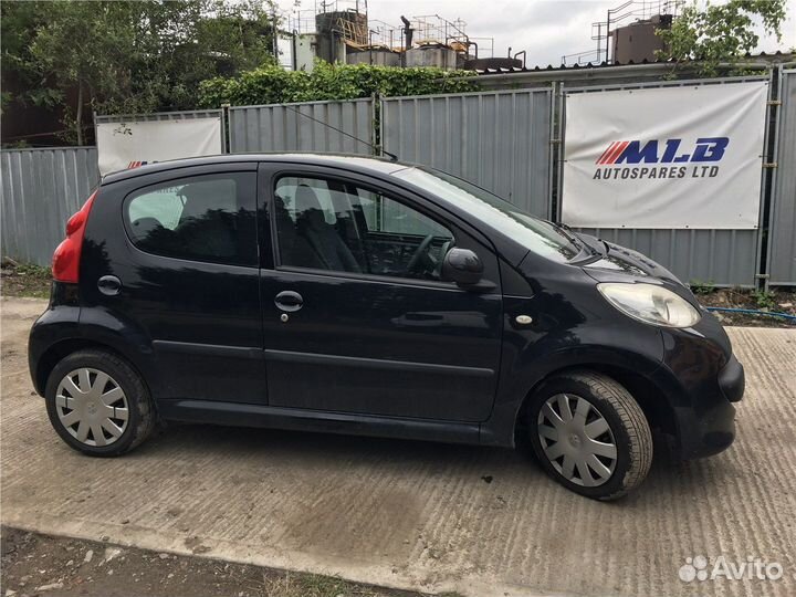 Разбор на запчасти Peugeot 107