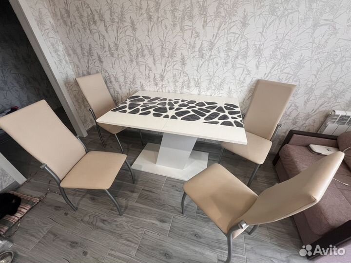 Комплект стол и 4 стула