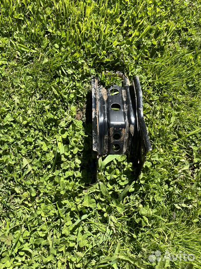 Сцепное устройство серьга