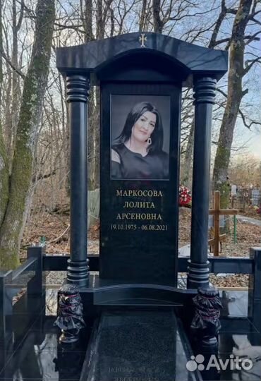 Памятники из гранита мемориальные комплексы