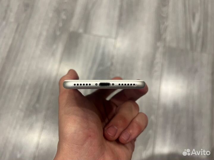 Телефон iPhone 7 128 gb