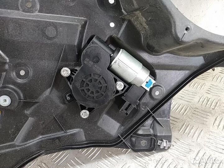 Стеклоподъемник электр. передний правый Mazda CX-7