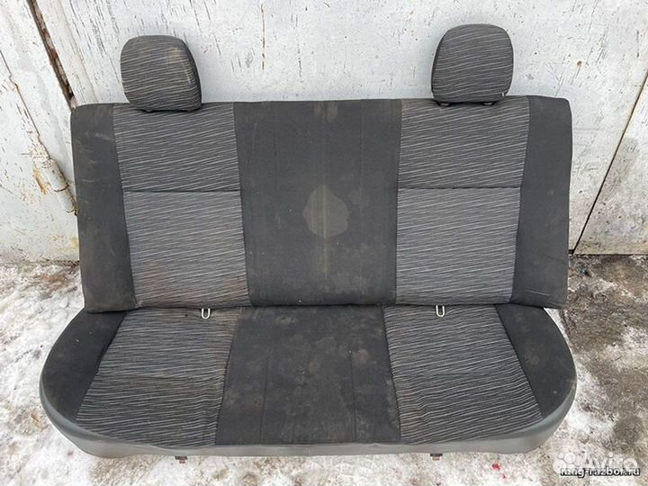 Сиденье Renault Logan I заднее