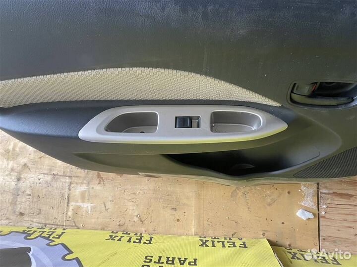 Дверь передняя левая Toyota Belta (scp92) 2005-20