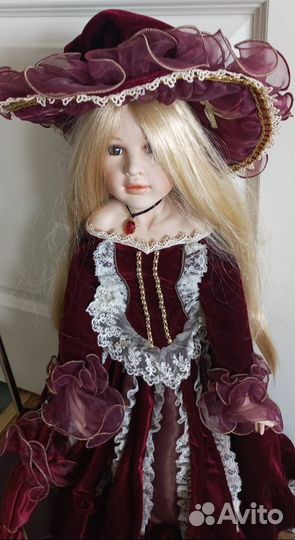 Кукла фарфоровая коллекционная большая Remeco doll