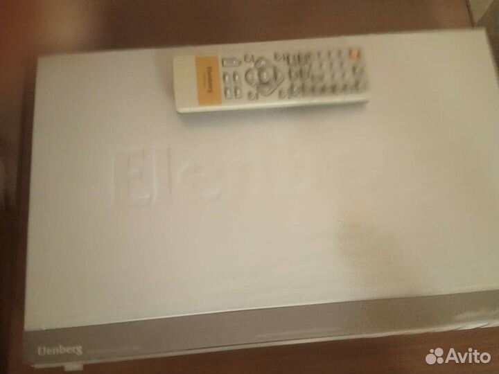 DVD плеер Elenberg