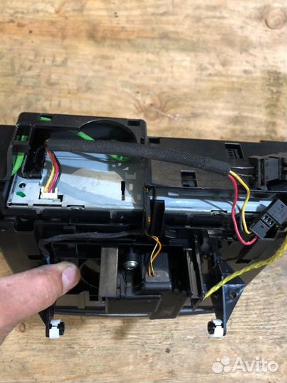 Cd-чейнджер Mercedes-Benz E-Class W211 M272E35