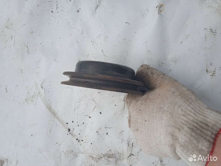 Шкив помпы Nissan Terrano 2 Ниссан Террано 2