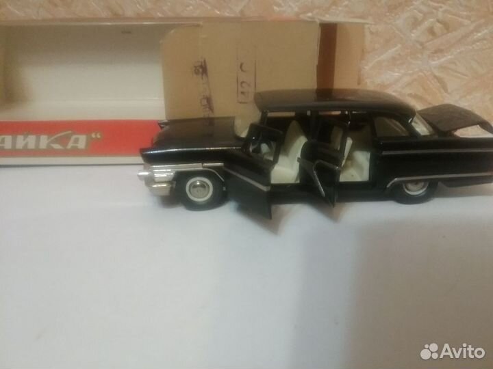 Модель автомобиля Чайка газ-13