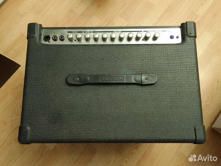 Басовый комбоусилитель kustom