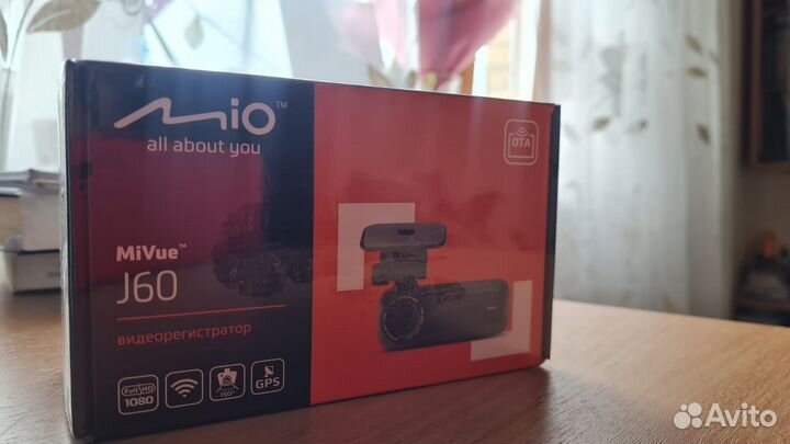 Видеорегистратор Mio MiVue J60 GPS + карта памяти