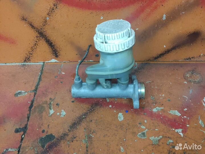 Главный тормозной цилиндр mitsubishi galant 8 EA2A