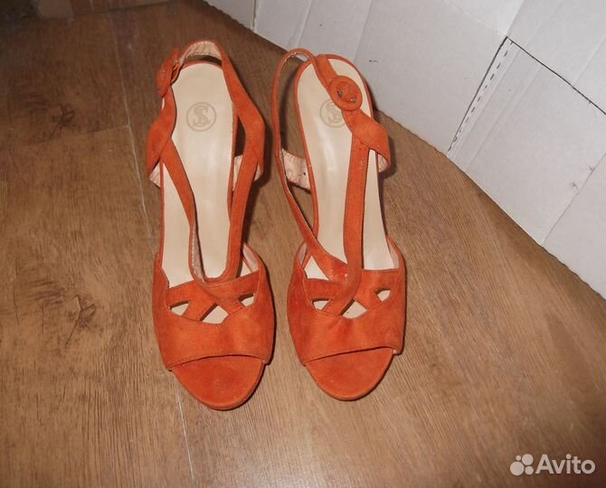 Высокий замшевый каблук Sp.Lion 40