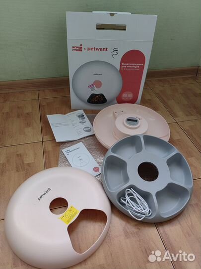 Автоматическая кормушка для кошек и собак